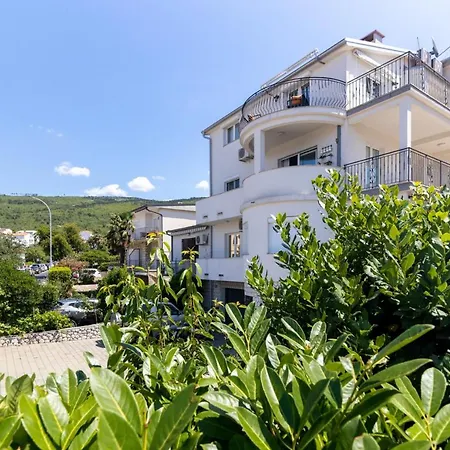 Mt Sun 115 App 2 * Selce